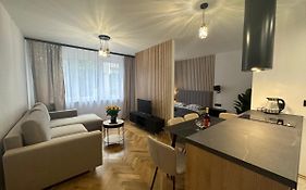 Mki Apartments - Zlota 69 Warsaw City Center Apartment